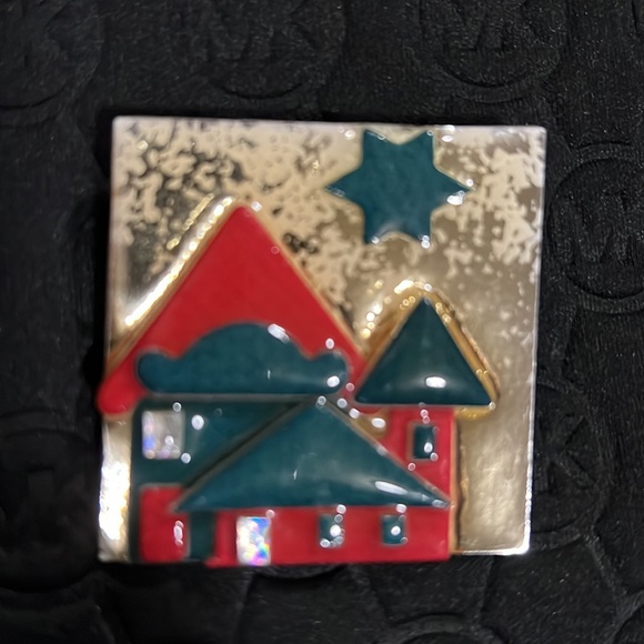Vintage Christmas Pins - Picture 8 of 11